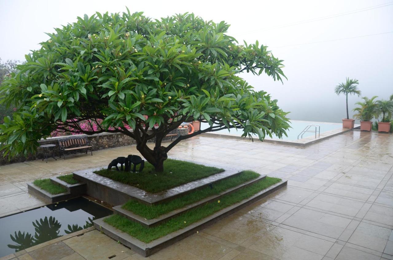 Manas Resort With Petting Zoo, Igatpuri Eksteriør billede