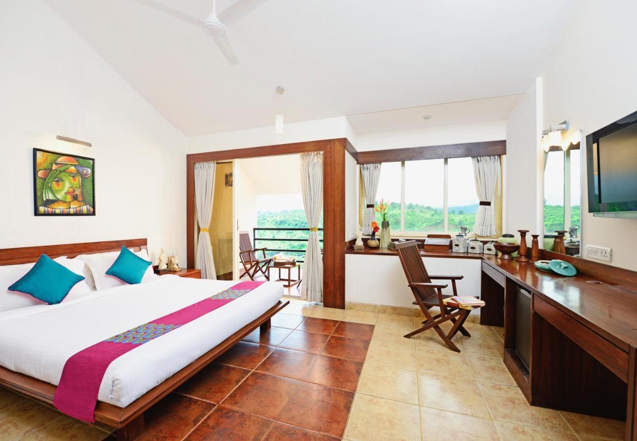Manas Resort With Petting Zoo, Igatpuri Eksteriør billede