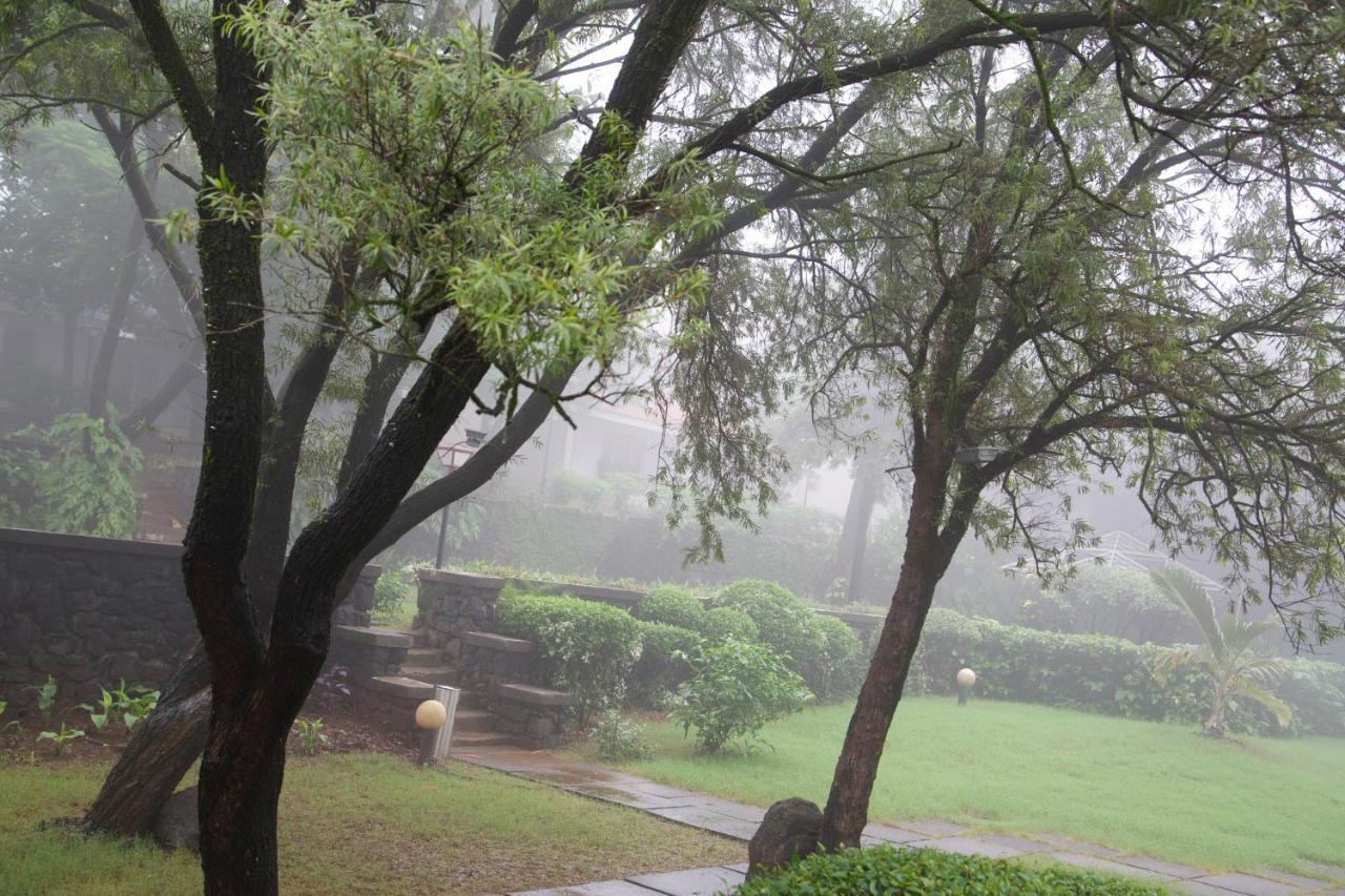 Manas Resort With Petting Zoo, Igatpuri Eksteriør billede